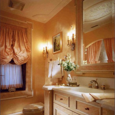 Warm Traditional Bathroom Design